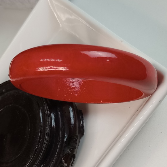 Red Wooden Bangle Bracelet 8" - Picture 4 of 4